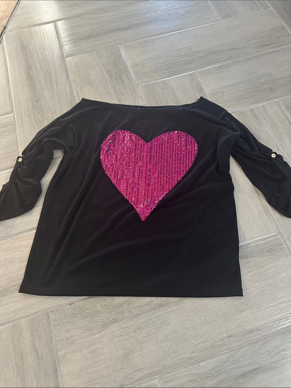 Black sequins pink heart 🩷 shirt size L great condition long sleeve or short
